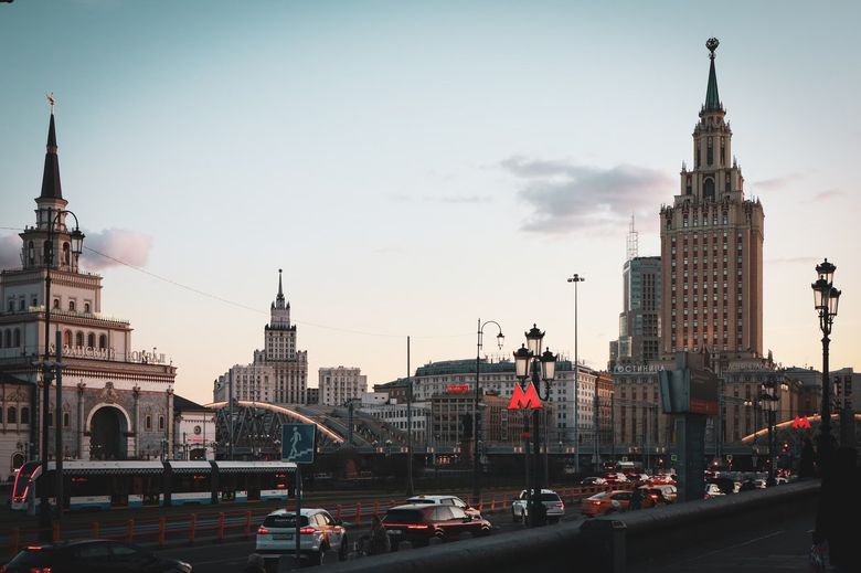 Какие нормативы отступа от красной линии действуют в Москве и области в