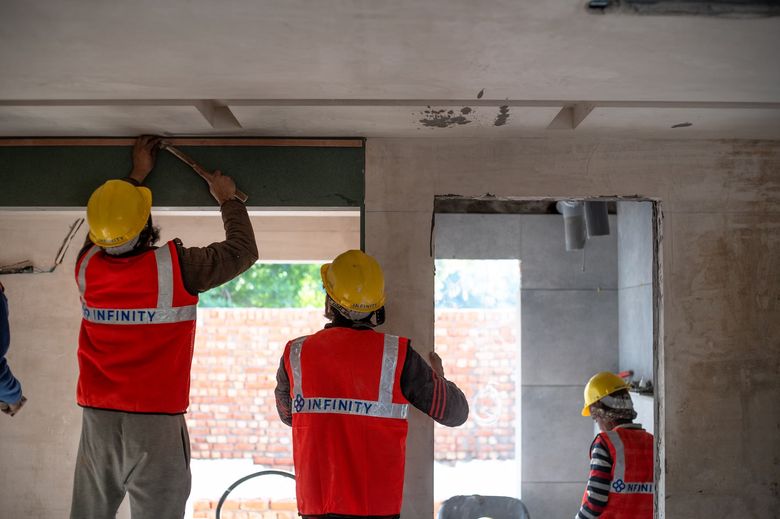 Какие нормативы проверяет эксперт при приёмке дома?