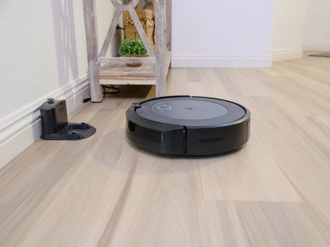 Какие розетки для робота-пылесоса нужно заложить в план?
